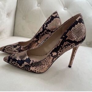 Elegant Snake Print Stiletto Heels Size 6